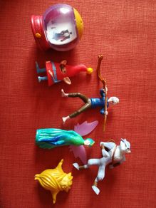 Rise of the Gardiens figures
