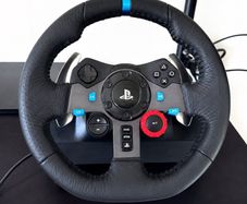 Logitech G29 Racing Wheel+ Pedals+Shifter/Like new