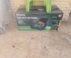 Leaf and lawn sweeper