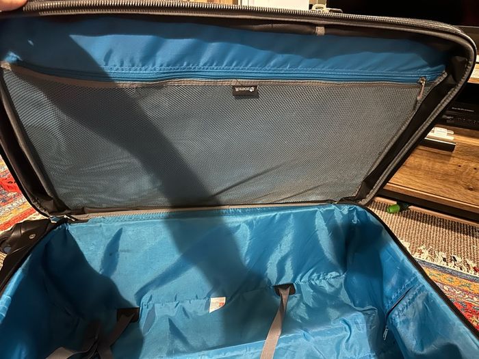 Wildcat luggage suitcase large  expandable