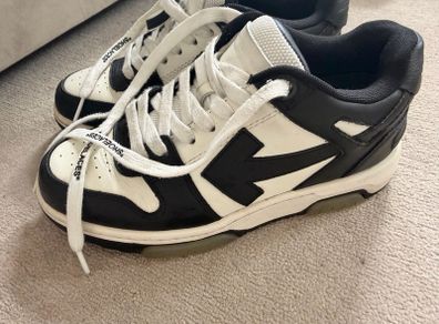 unisex trainers
