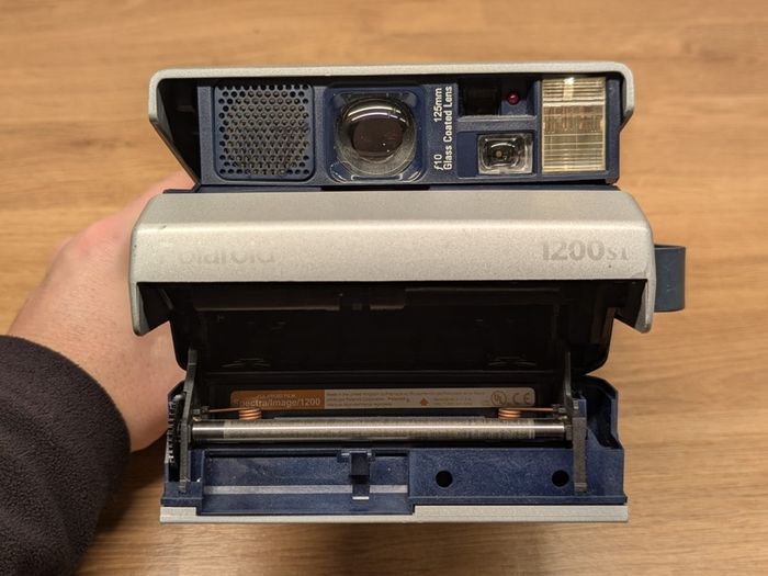 Polaroid 1200si