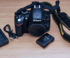 Nikon D3200 near mint only 2K shots