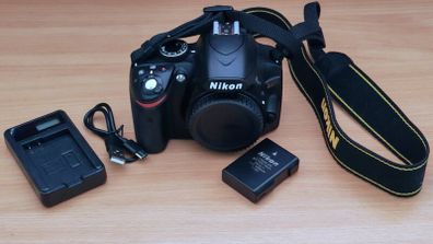 Nikon D3200 near mint only 2K shots