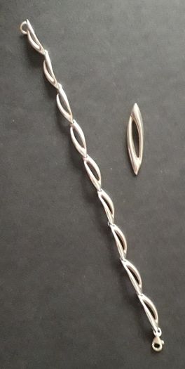 925 Matching Silver Bracelet and Pendant Set