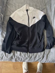 womens tracksuit nike size M 10-12