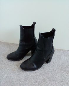 Ladies Boots
