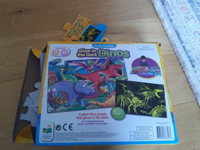 Large Glow in the Dark Dinos Jigsaw 100 Pieces