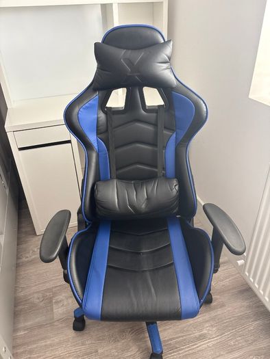 Micke ikea desk white & gaming chair