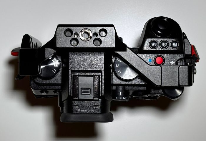 Panasonic LUMIX S5II with Smallrig cage and handle