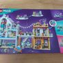 LEGO Friends 41732 Downtown Flower and Design Stores Image 6
