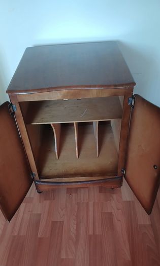 vintage vinyl storage