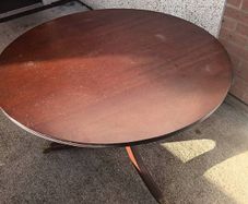 round table and chairs
