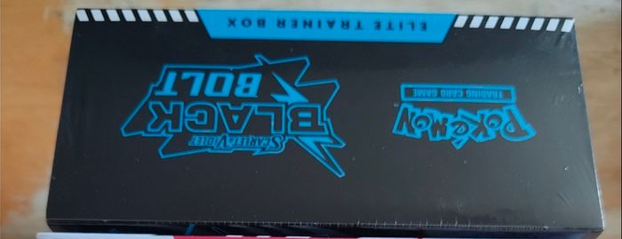 Pokemon Tcg Scarlet and Violet Black Bolt Elite Trainer Box