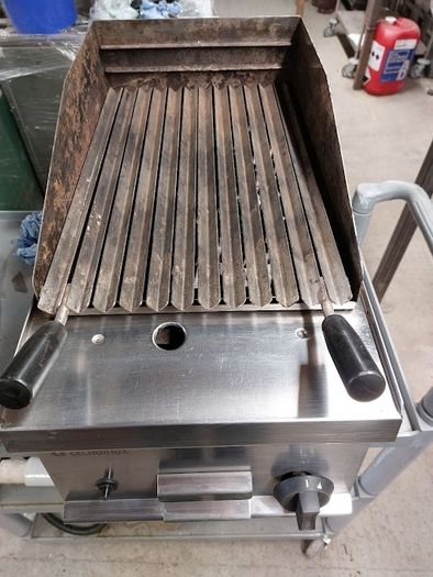 Tecnoinox Refurbished Lava Stone Gas Char Grill (top version) GR35G7