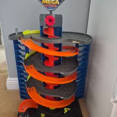 Hot Wheels Mega Garage