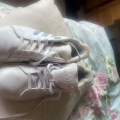 girls white adidas runners