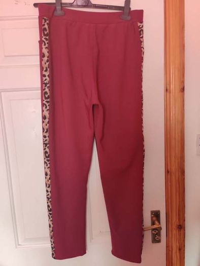 Burgundy leopard print elastic pants  size UK16/18 EU44/46 Postage included