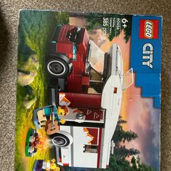 LEGO City Holiday Camper Van 60454 Brand New