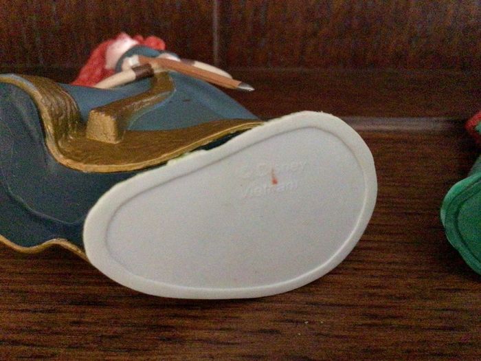 7 Disney Princess offical collectors figurenes