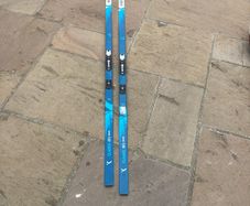 Cross country skis