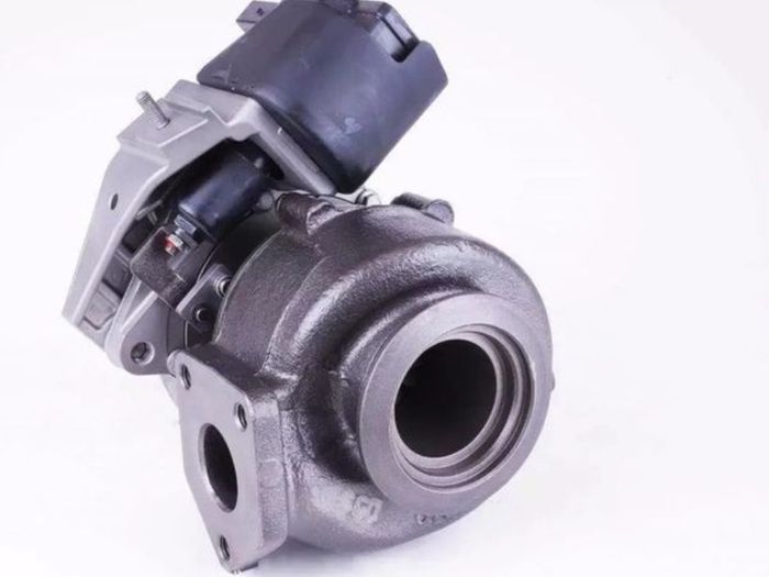 BMW e90 320d turbo new