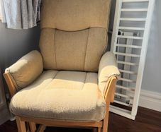 Nursery Feeding Chair