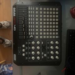 Akai APC40 Ableton Controller (Shipping Incl)