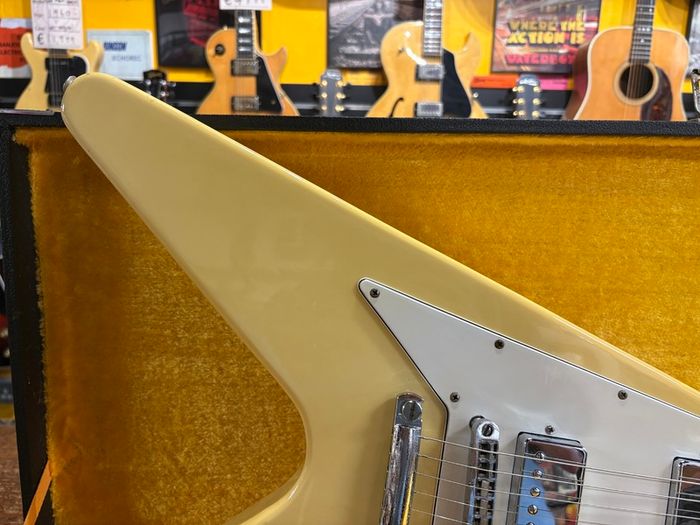 Greco FV-600 Flying V White 1978
