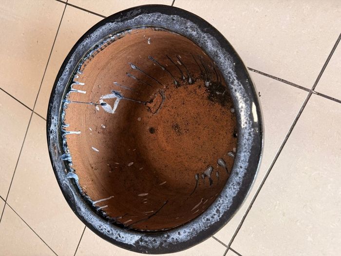 Ceramic pot