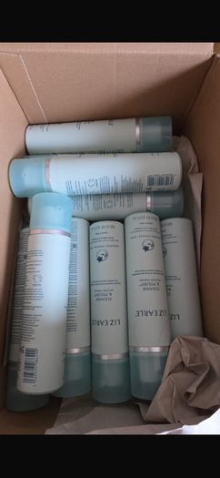 liz Earle cleanse & polish hot cloth cleanser