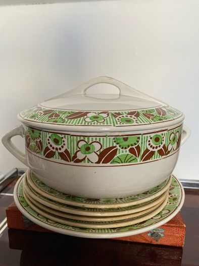 ceramic serving dish & plates
