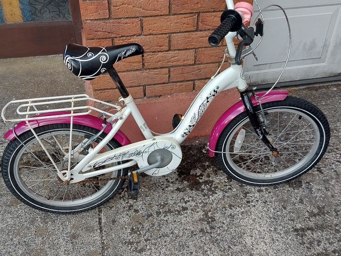 Girls Bike (Kate), 20 Wheels, in Excellent condition