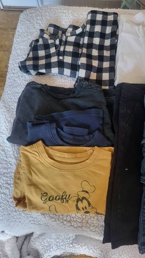toddlers clothes & runners