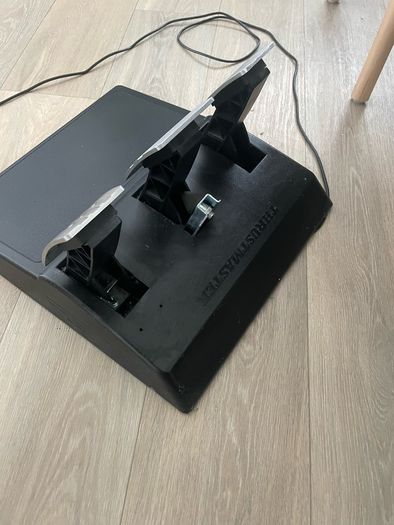 thrustmaster t300