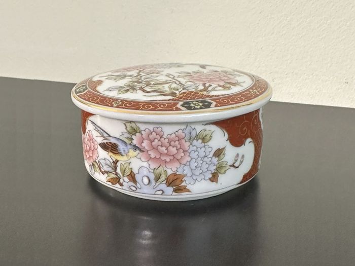 Vintage Japanese Porcelain Trinket Box