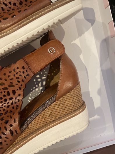 Tamaris wedge sandals
