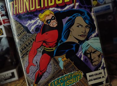 Peter Cannon Thunderbolt ! First Issue ! 1992 ! by DC Comics !