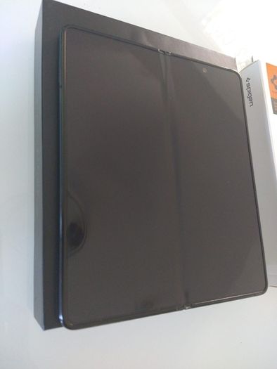 samsung Z Fold 5 Unlocked 512gb plus SPIGEN case