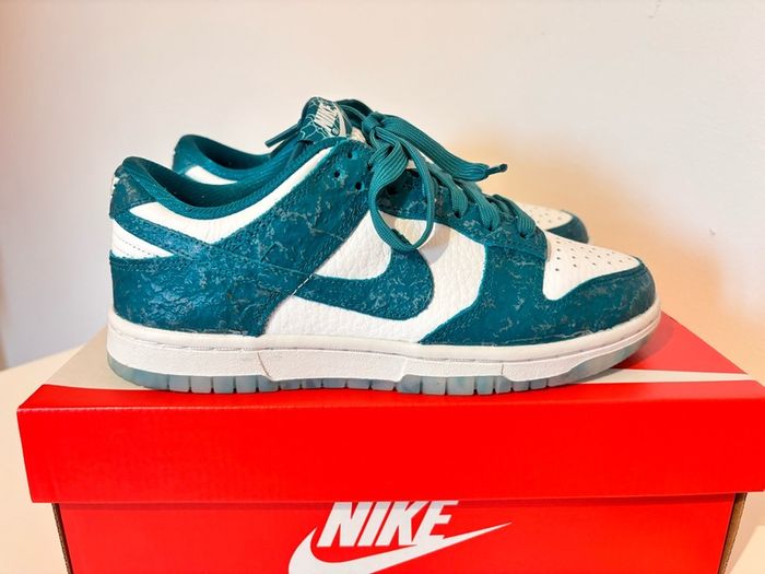 Nike Dunk Low Wmns - UK 4