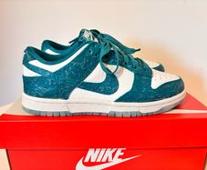 Nike Dunk Low Wmns - UK 4