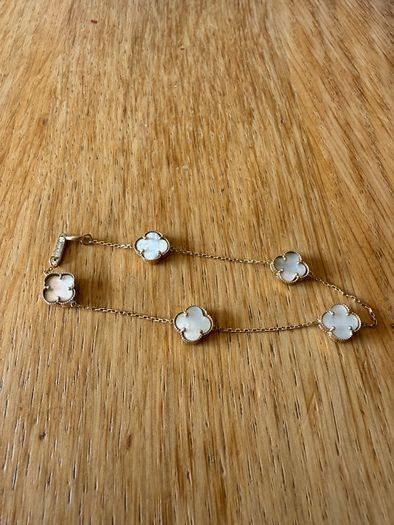 Clover MOP bracelet