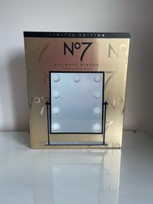 NEW No7 Ultimate Mirror LED Vanity Mirror