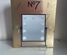 NEW No7 Ultimate Mirror LED Vanity Mirror