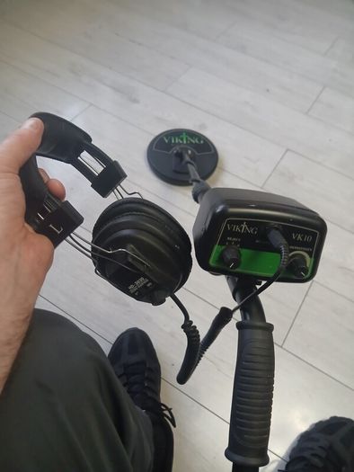 Metal detector