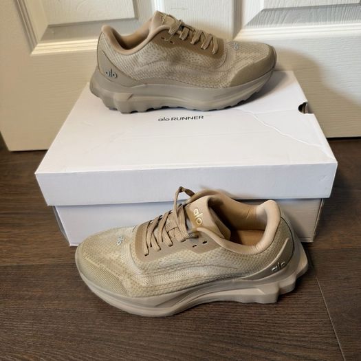 Alo shoes size 5uk