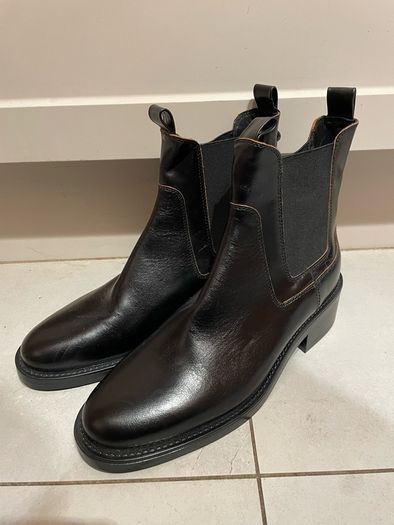 Chelsea ankle boots Massimo Dutti size 5 brand new