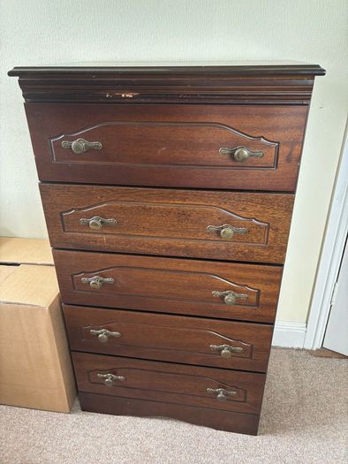 Chest of drawers