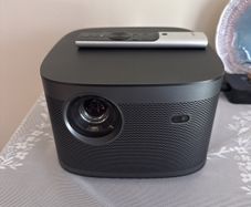 XGIMI Horizon Pro 4K Projector - 2200 ANSI Lumens