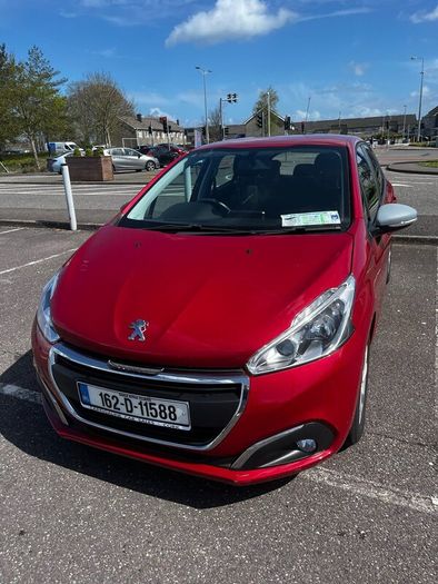 Peugeot 208 low mileage